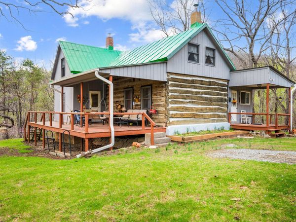 1374 Moccasin RD, Thaxton, VA 24174