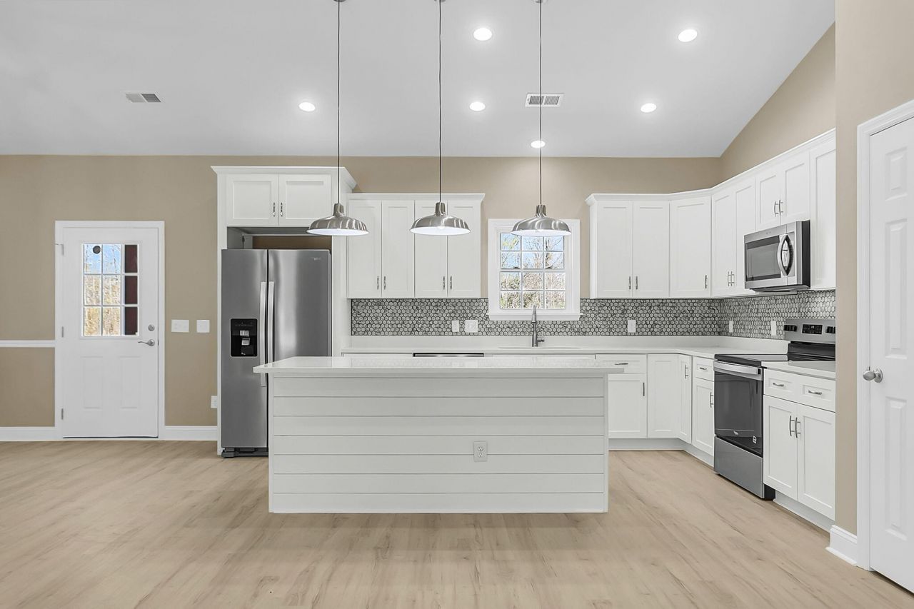 197 Dandelion Court Photo 13