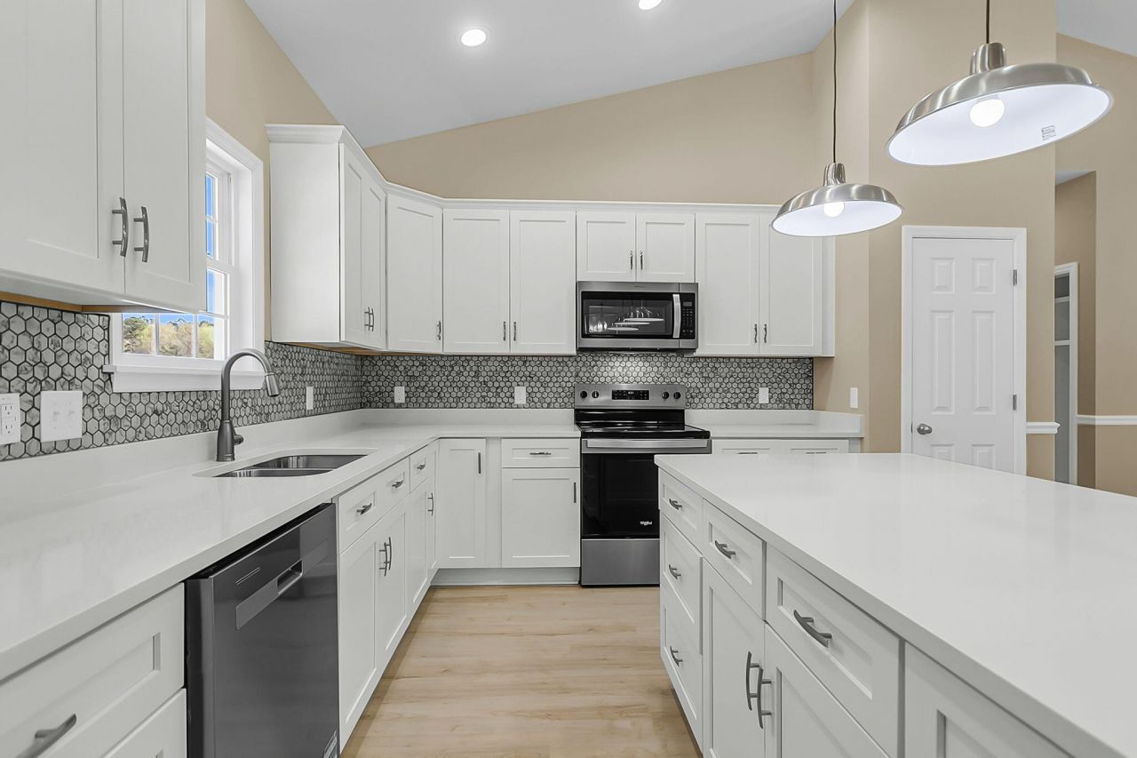 197 Dandelion Court Photo 16