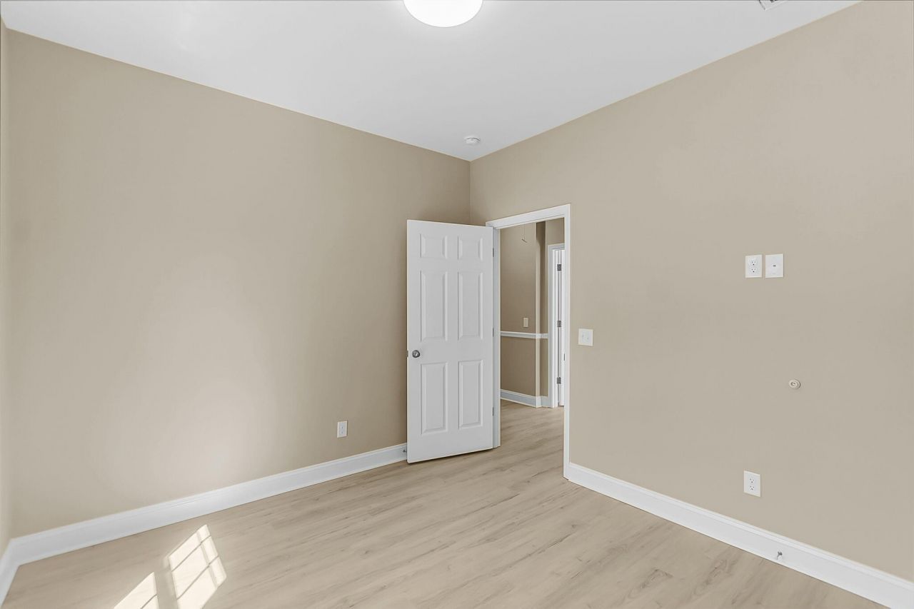 197 Dandelion Court Photo 28