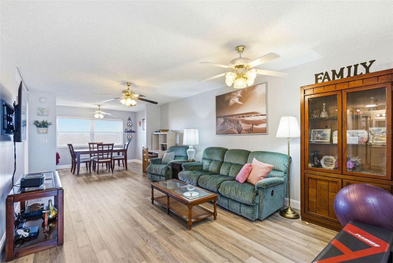 801 83rd Avenue N, Unit 510, Saint Petersburg, FL 33702 Photo