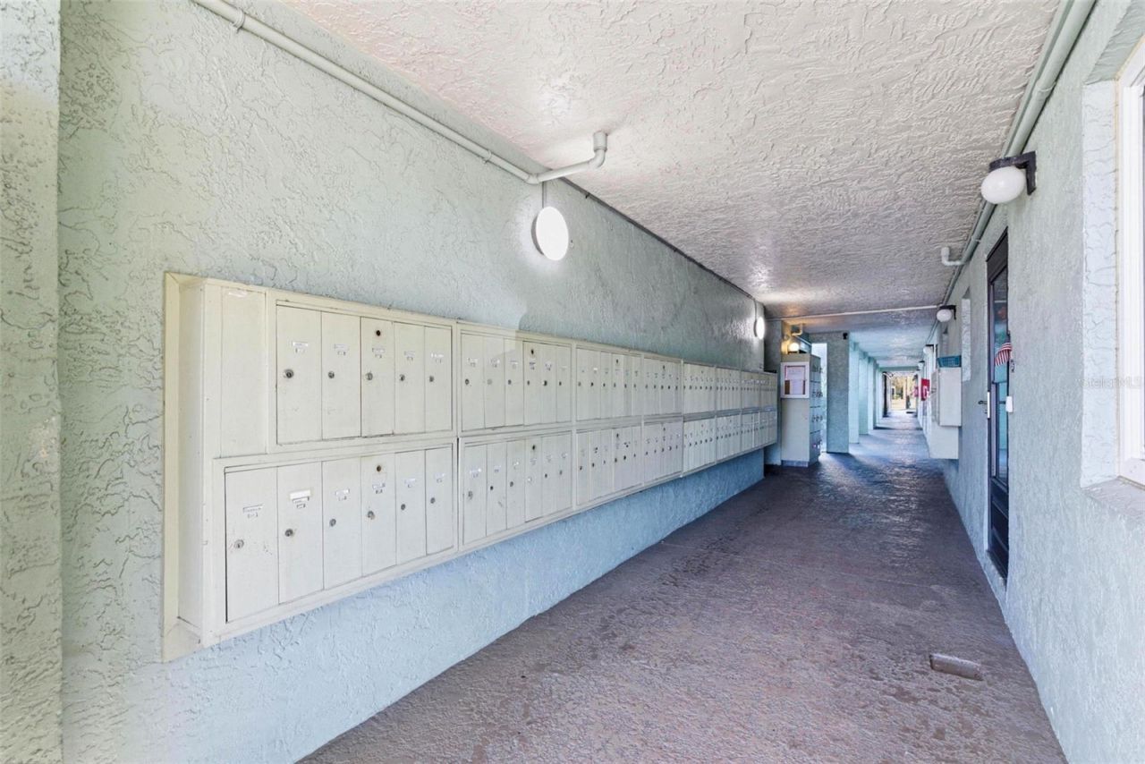 801 83rd Avenue N, Unit 510, Saint Petersburg, FL 33702 Photo