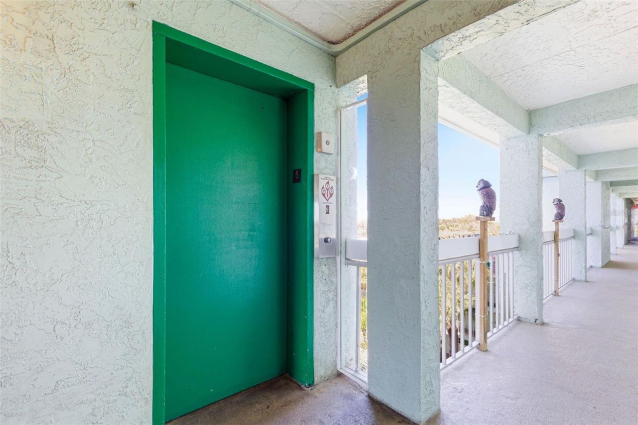 801 83rd Avenue N, Unit 510, Saint Petersburg, FL 33702 Photo