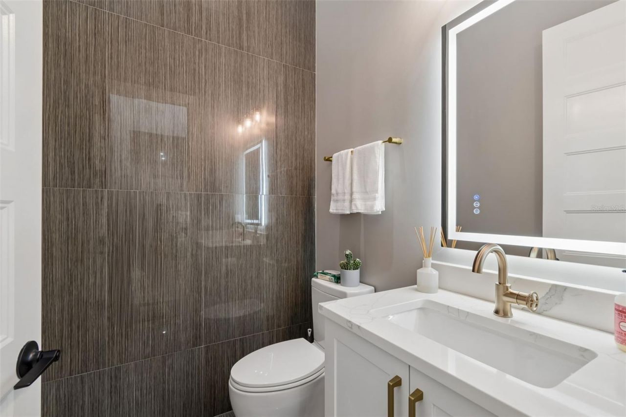 5410 Bayshore Blvd, Tampa, FL 33611 Photo