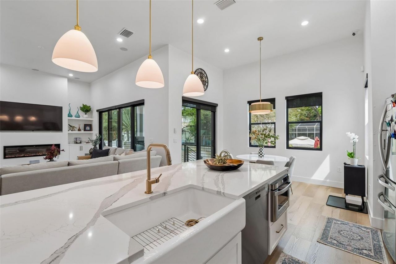 5410 Bayshore Blvd, Tampa, FL 33611 Photo