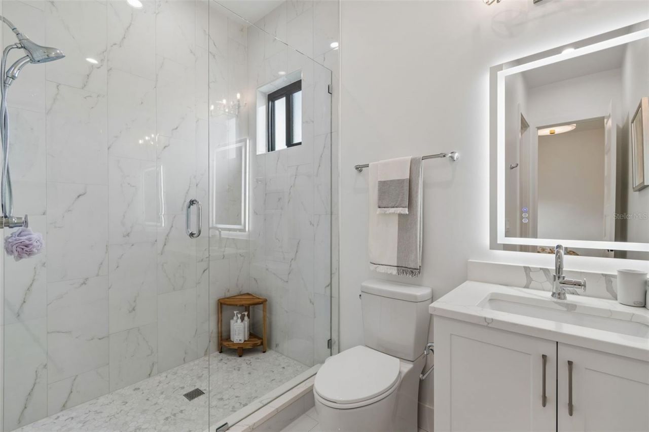 5410 Bayshore Blvd, Tampa, FL 33611 Photo