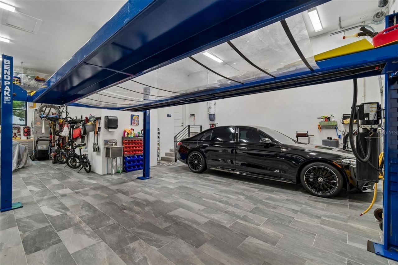 5410 Bayshore Blvd, Tampa, FL 33611 Photo