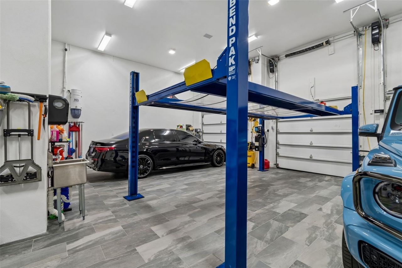 5410 Bayshore Blvd, Tampa, FL 33611 Photo