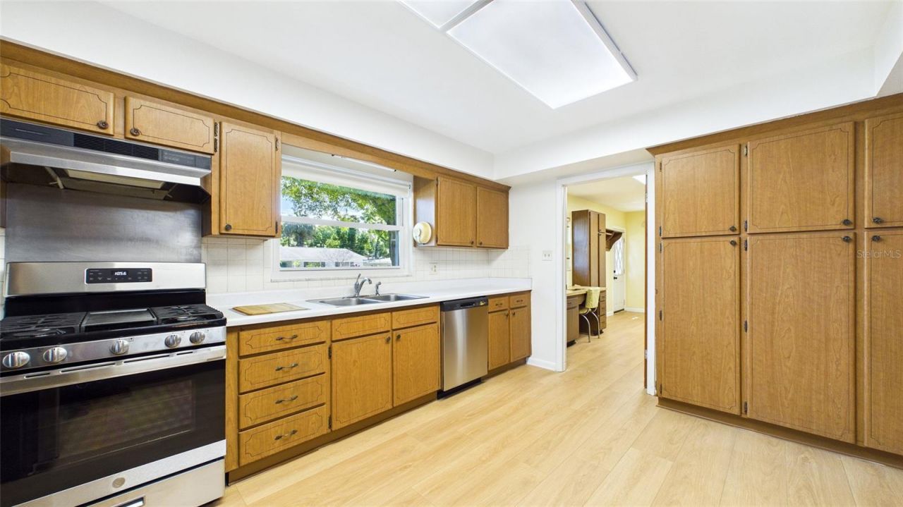 1601 Lark Lane, Brandon, FL 33510 Photo