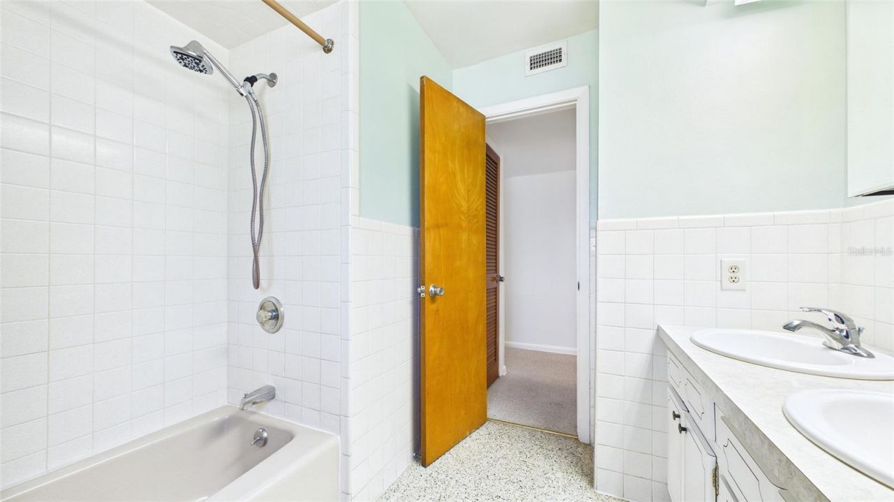 1601 Lark Lane, Brandon, FL 33510 Photo