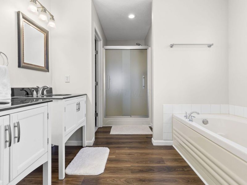 898 Country Club Drive, Howard, OH 43028 Photo 30