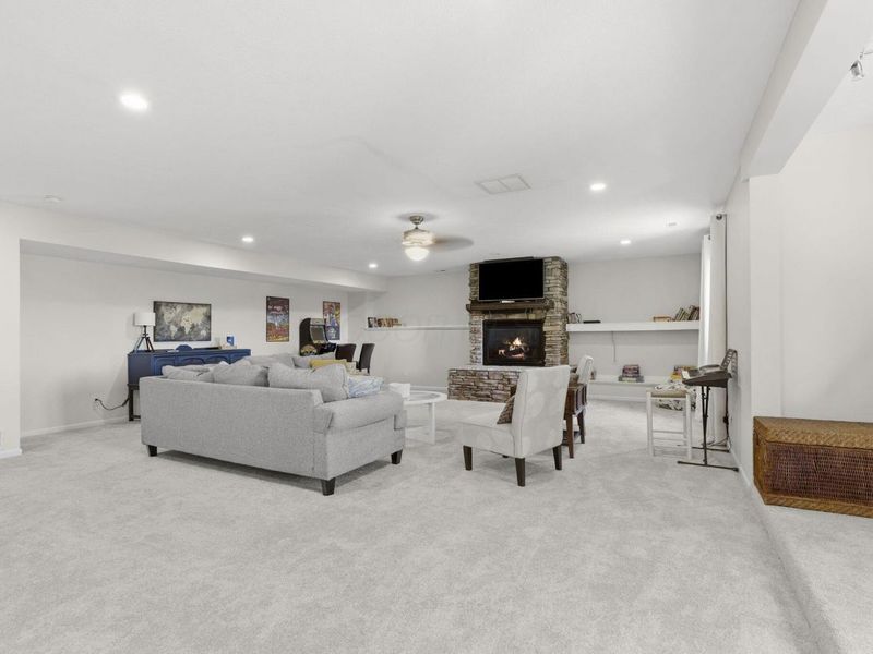 898 Country Club Drive, Howard, OH 43028 Photo 37