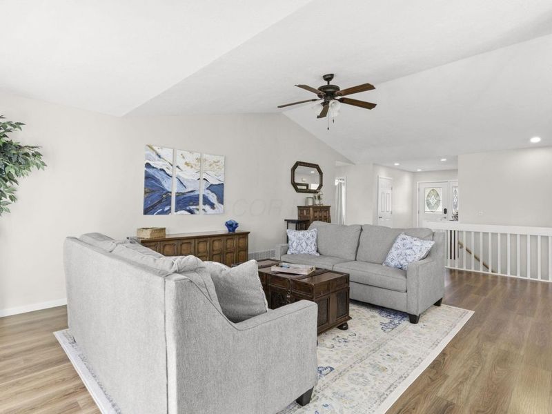 898 Country Club Drive, Howard, OH 43028 Photo 6