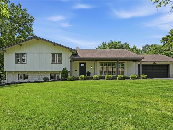1901 W 70th Street, Mission Hills, KS 66208