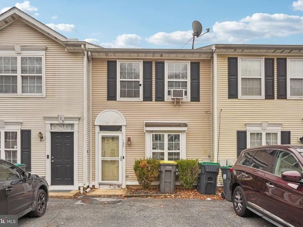 137 CREEKSIDE COURT, NEWARK, DE 19702