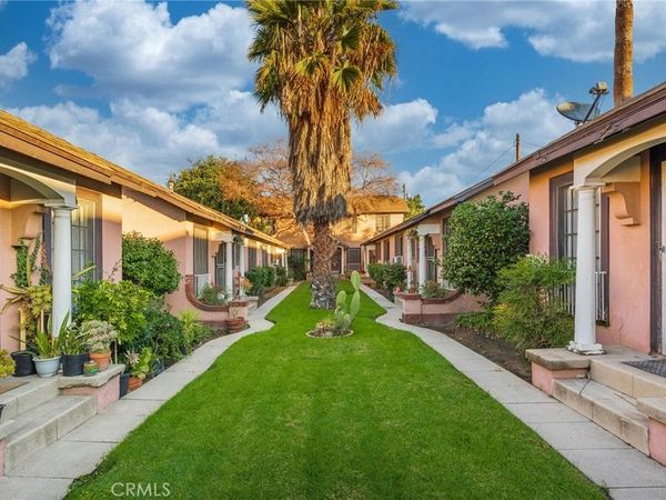 417 Riverdale Drive, Unit 415C, Glendale, CA 91204