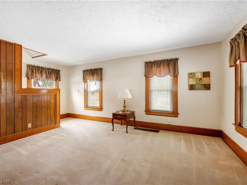 514 Tompkins Avenue , Akron, OH 44305 Photo 6