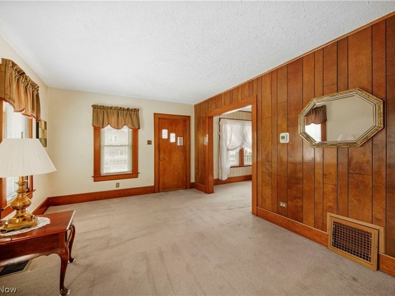 514 Tompkins Avenue , Akron, OH 44305 Photo 8