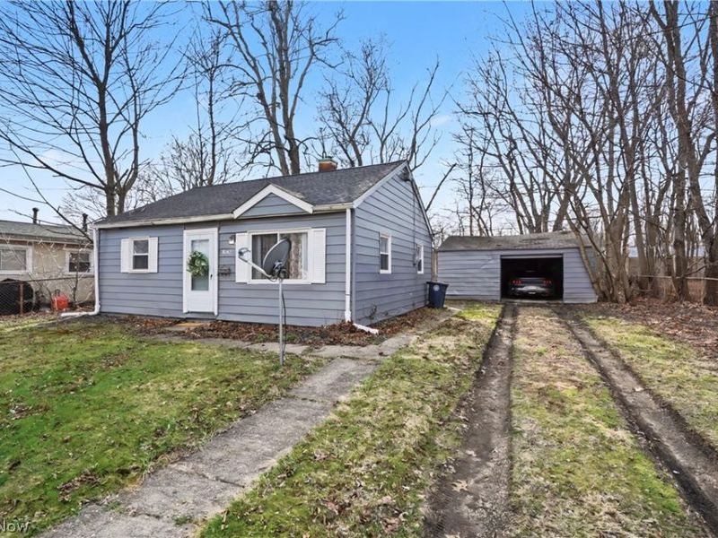 1276 Frederick Boulevard, Akron, OH 44320 Photo 1