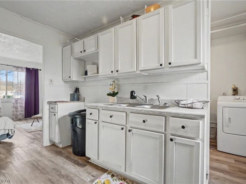 1276 Frederick Boulevard, Akron, OH 44320 Photo 11