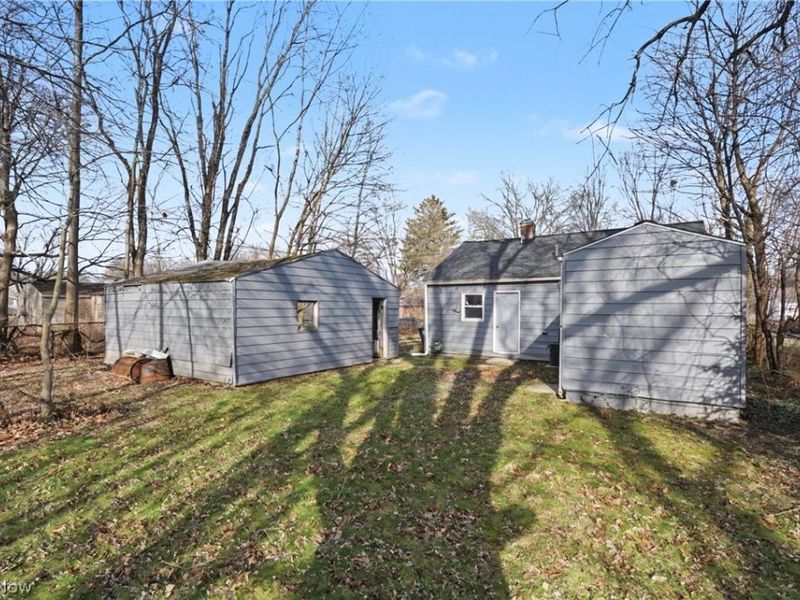 1276 Frederick Boulevard, Akron, OH 44320 Photo 18