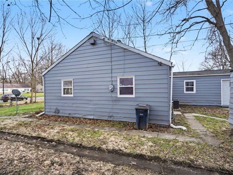 1276 Frederick Boulevard, Akron, OH 44320 Photo 5