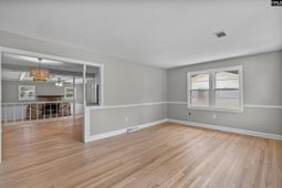 1531 Woodcrest Avenue  photo 4