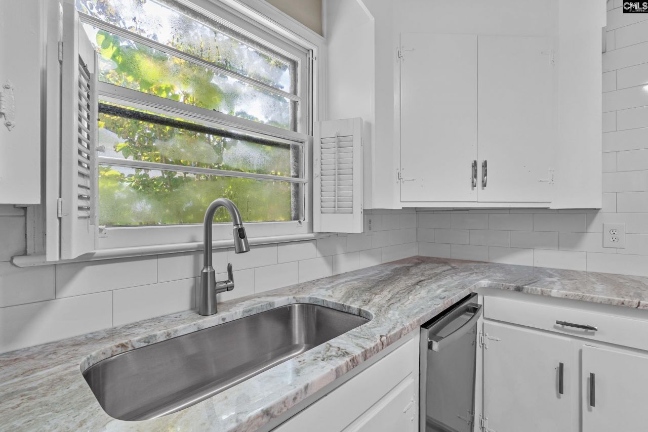 1531 Woodcrest Avenue  Photo 9