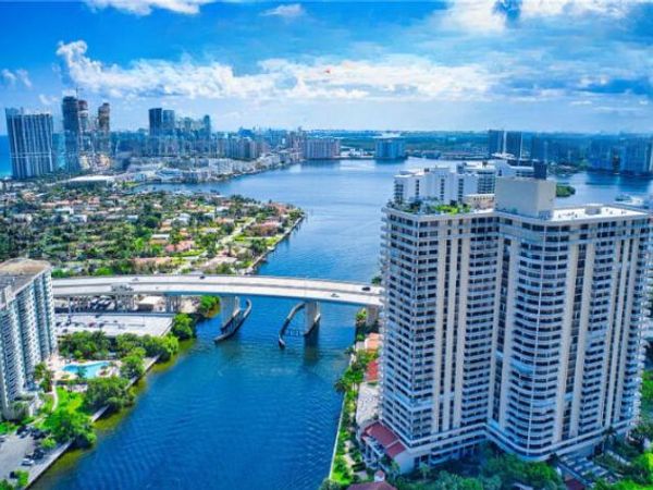 19355 Turnberry Way, Miami, FL 33180