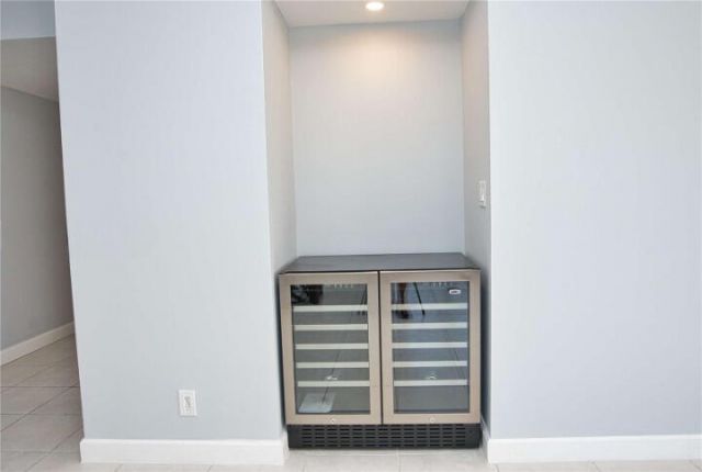 19355 Turnberry Way, Miami, FL 33180 Photo