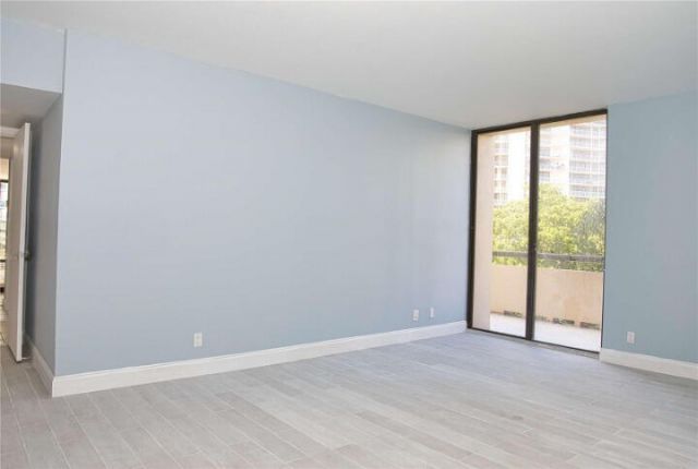 19355 Turnberry Way, Miami, FL 33180 Photo