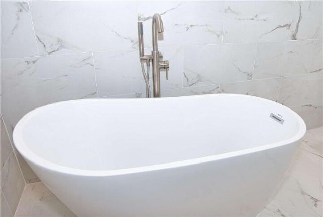 19355 Turnberry Way, Miami, FL 33180 Photo