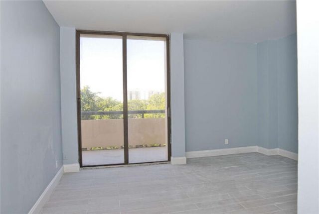 19355 Turnberry Way, Miami, FL 33180 Photo