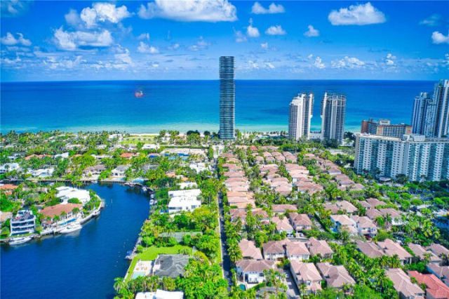 19355 Turnberry Way, Miami, FL 33180 Photo