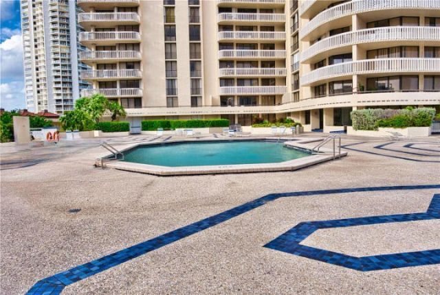 19355 Turnberry Way, Miami, FL 33180 Photo