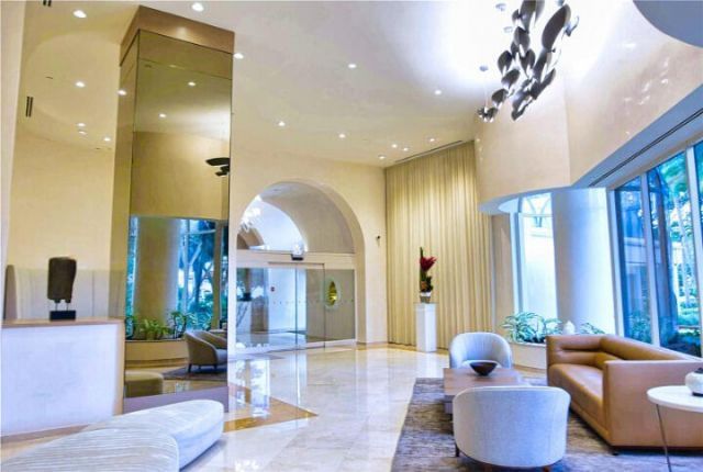 19355 Turnberry Way, Miami, FL 33180 Photo