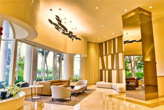 19355 Turnberry Way, Miami, FL 33180 Photo