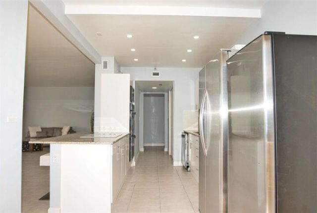 19355 Turnberry Way, Miami, FL 33180 Photo