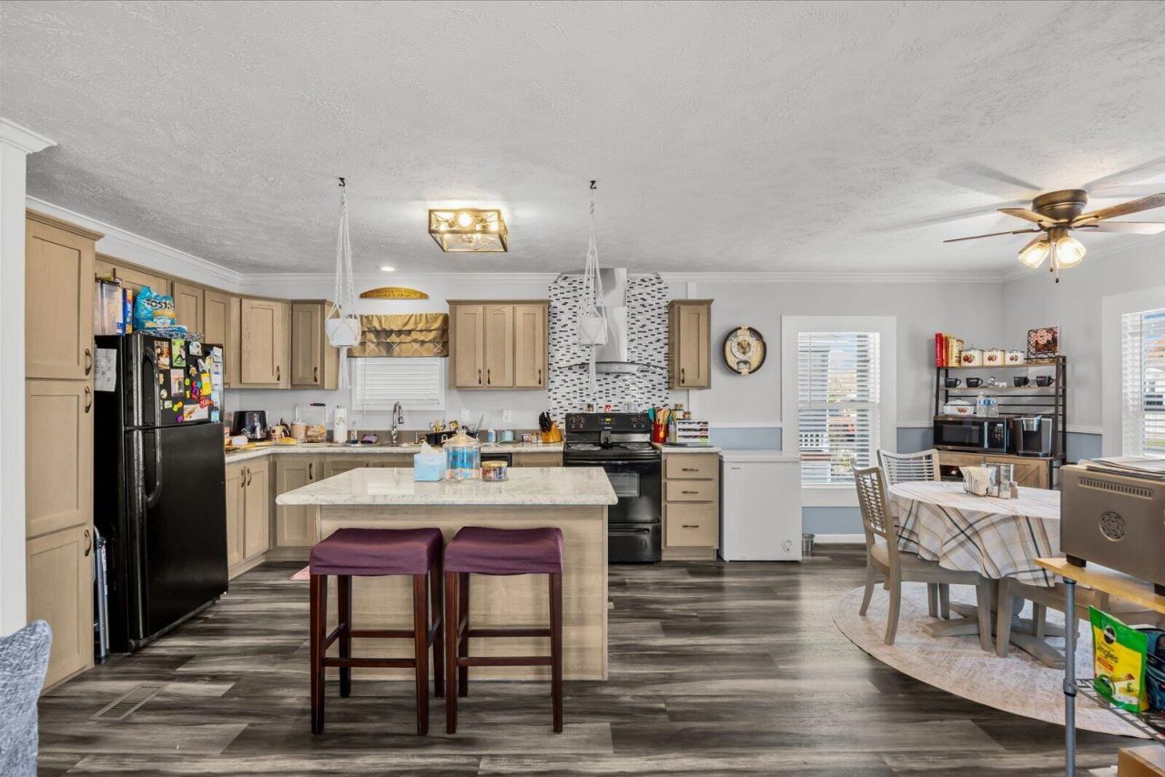 82 Sandhill Boulevard, Fort Pierce, FL 34982 Photo