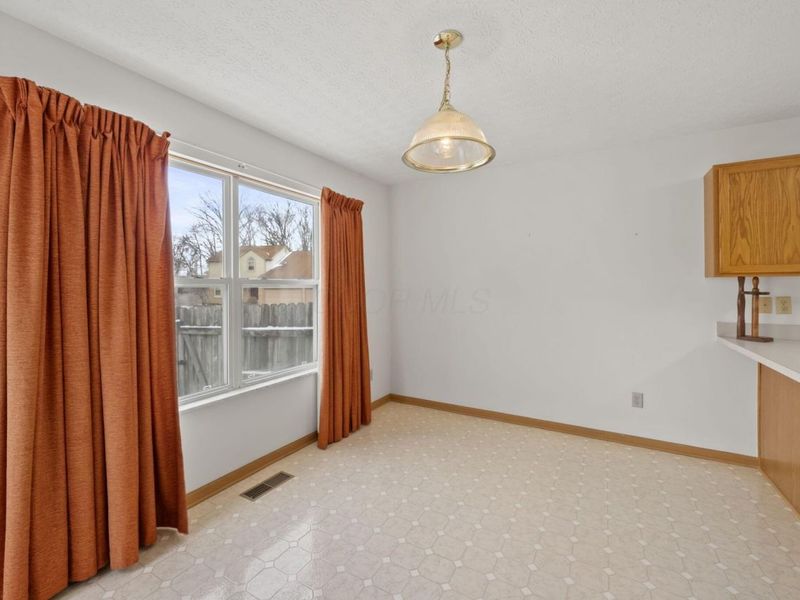 100 Indian Creek Court, Pataskala, OH 43062 Photo 13