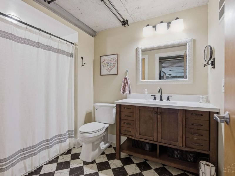 353 W Fourth Street, Unit 602, Cincinnati, OH 45202 Photo 28