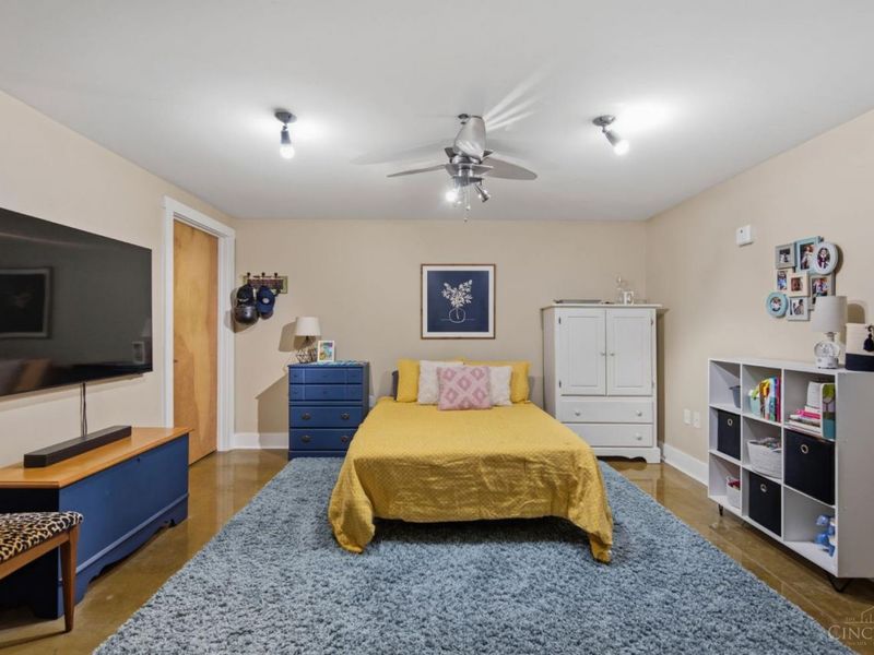 353 W Fourth Street, Unit 602, Cincinnati, OH 45202 Photo 32