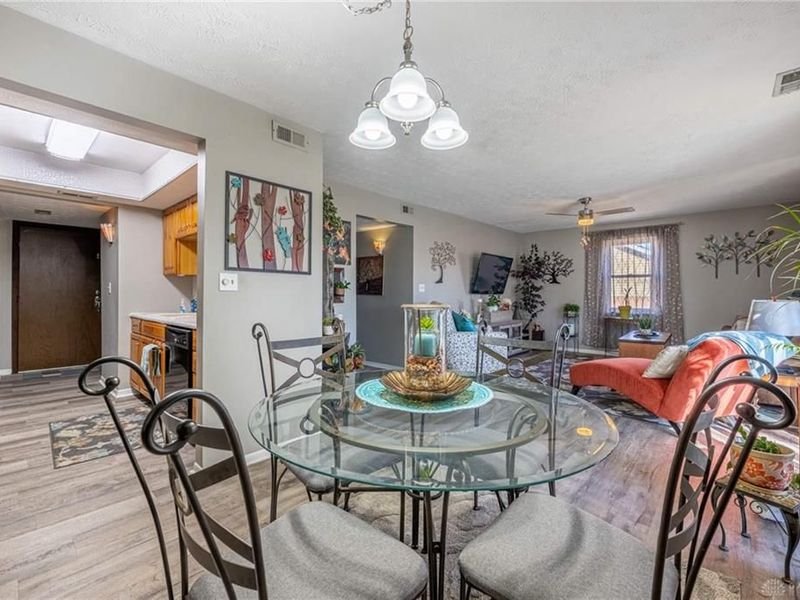 1330 Black Forest Drive, Unit B, West Carrollton, OH 45449 Photo 12