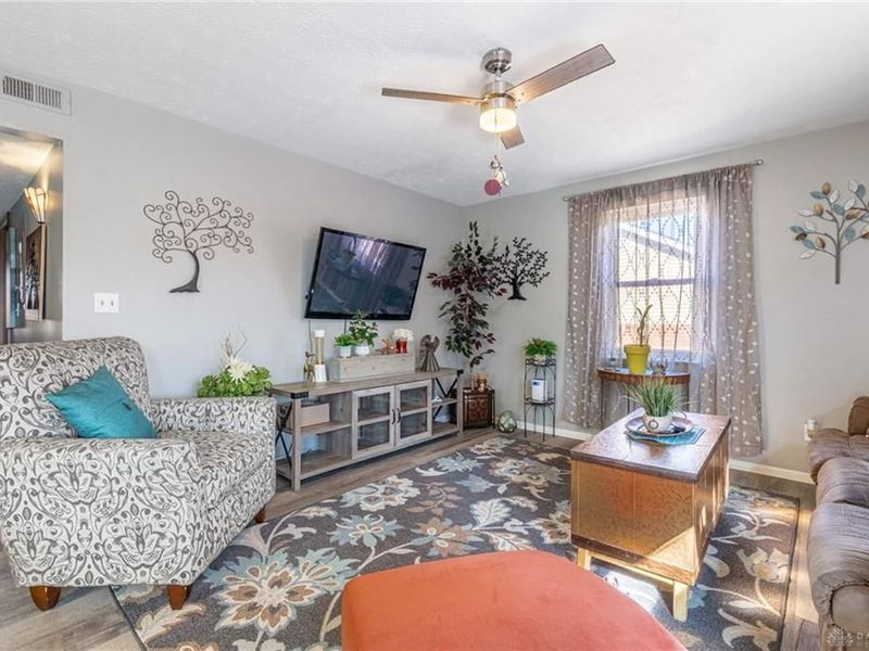 1330 Black Forest Drive, Unit B, West Carrollton, OH 45449 Photo 5