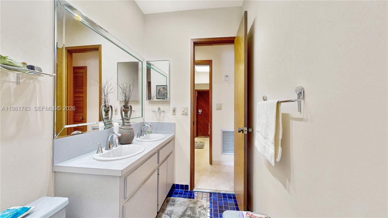 10260 SW 128th St , Miami, FL 33176 Photo