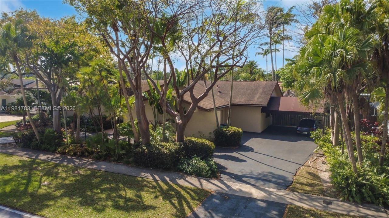 10260 SW 128th St , Miami, FL 33176 Photo