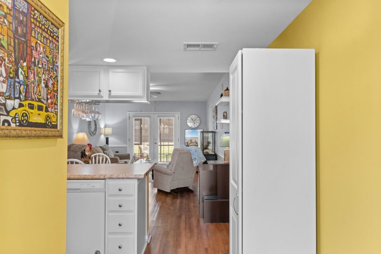 1301 Pridgen Rd. Photo 4