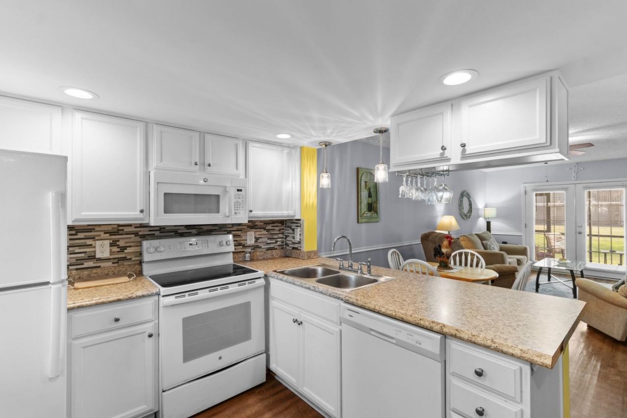 1301 Pridgen Rd. Photo 8