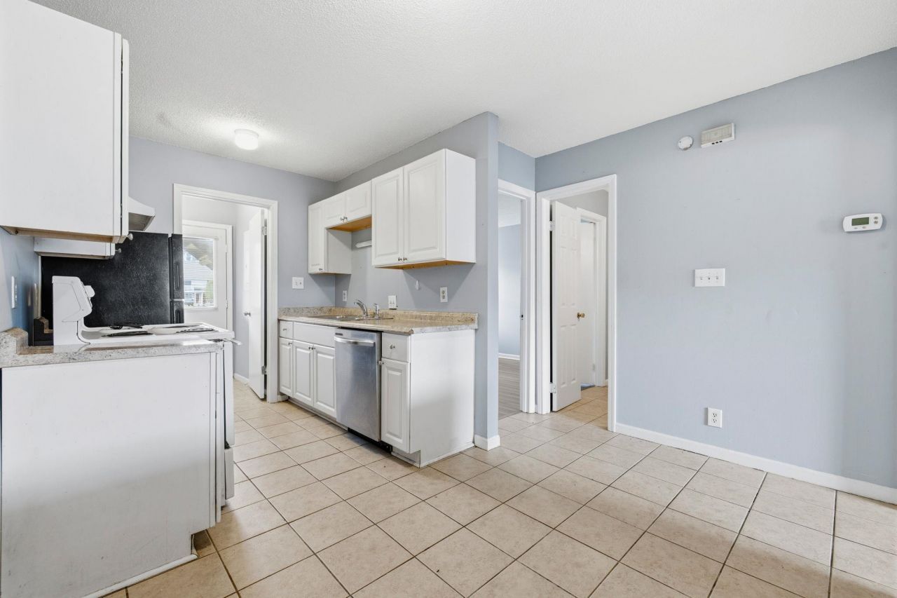 755 Burcale Rd. Photo 10