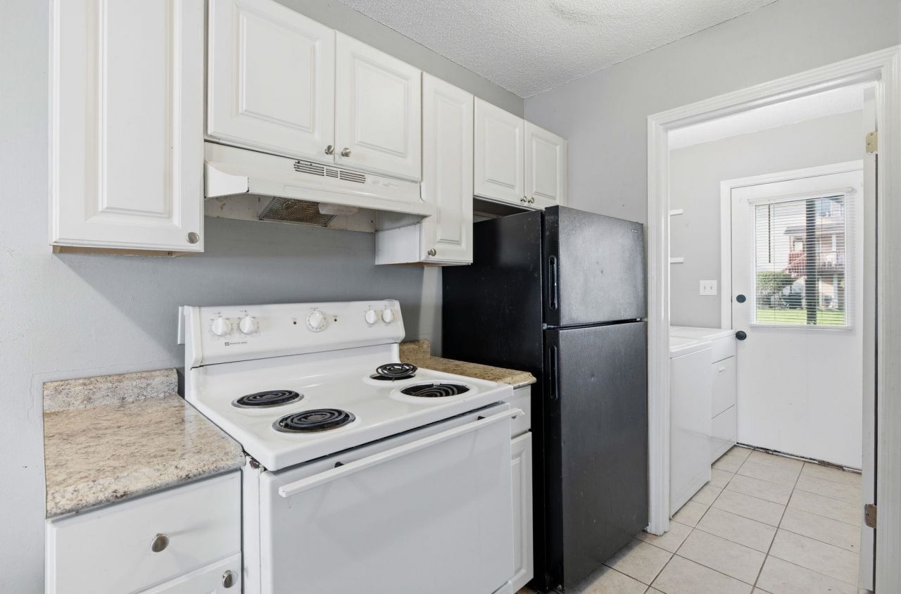 755 Burcale Rd. Photo 12